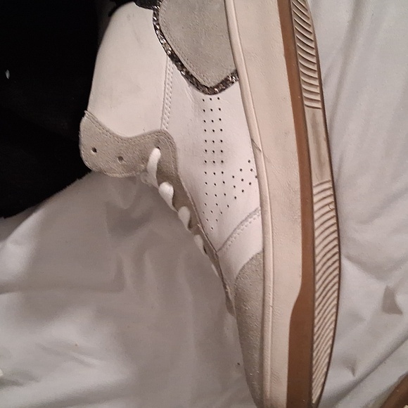 Steve Madden White and Silver High-Top Women's Leather Sneakers 9 - Picture 4 of 9